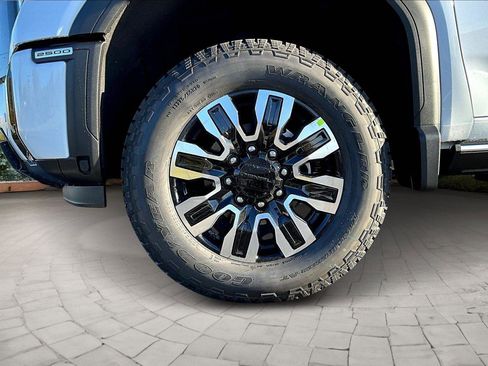 New 2026 GMC Sierra 2500 Denali Ultimate image 12