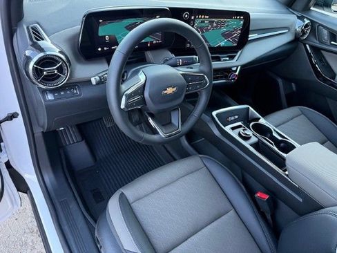 New 2026 Chevrolet Equinox LT w/ Convenience Package II image 13