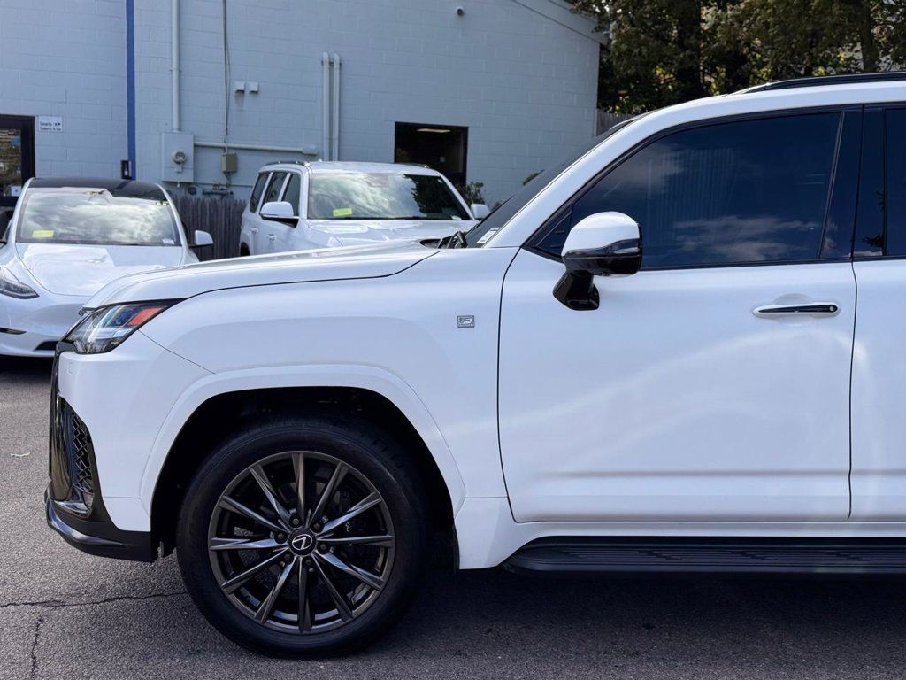 Used 2024 Lexus LX 600 F Sport AWD/4WD image 10