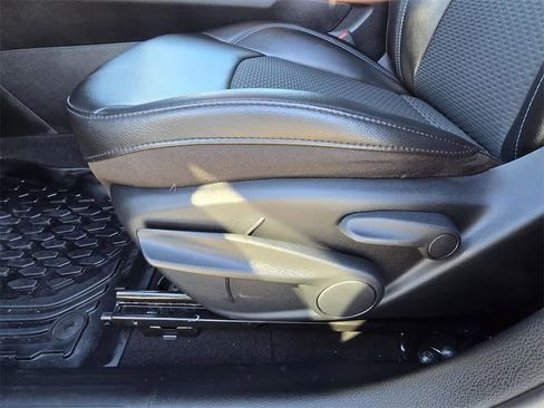 Used 2022 Jeep Compass Latitude image 12