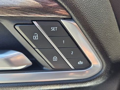 Used 2025 Chevrolet Silverado 2500 LTZ AWD/4WD image 35