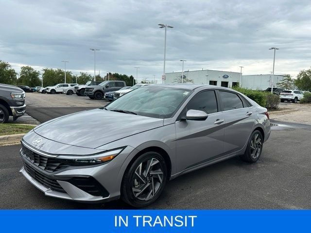 Used 2025 Hyundai Elantra Limited FWD image 1
