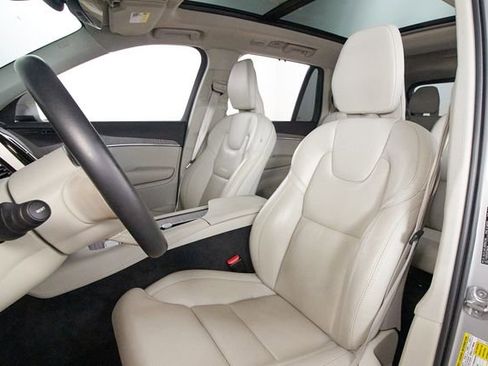 Used 2023 Volvo XC90 T8 Ultimate AWD/4WD image 18
