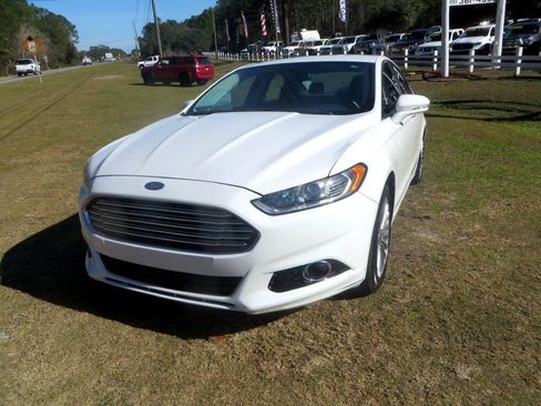 Used 2014 Ford Fusion Titanium image 2