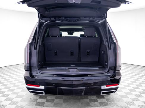 Certified 2026 Cadillac Escalade Platinum Luxury w/ LPO, Floor Liner Package AWD/4WD image 34