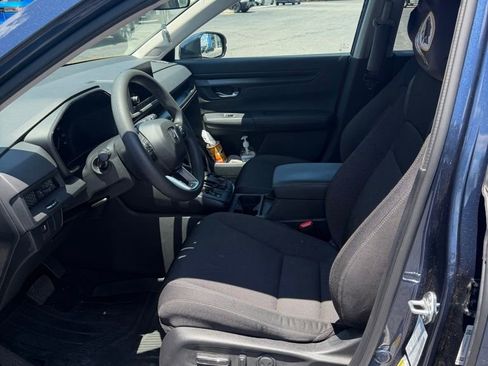 Used 2025 Honda CR-V EX image 12