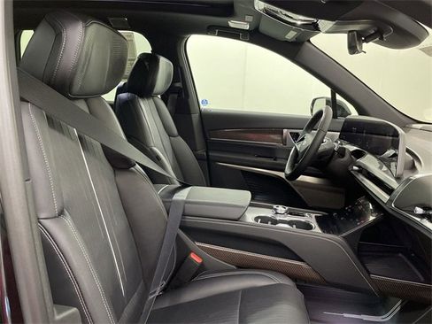 New 2026 Cadillac Vistiq Luxury w/ LPO, Floor Liner Package image 24