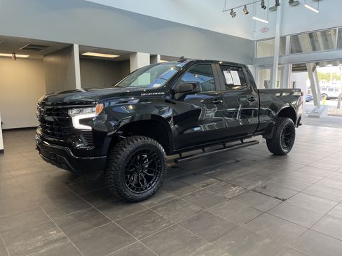 Used 2025 Chevrolet Silverado 1500 RST w/ Convenience Package II AWD/4WD image 7