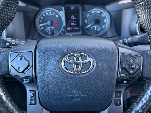 Used 2020 Toyota Tacoma TRD Off-Road w/ TRD Premium Off Road Package image 20