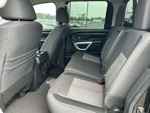 Used 2021 Nissan Titan SV w/ SV Convenience Package AWD/4WD image 23