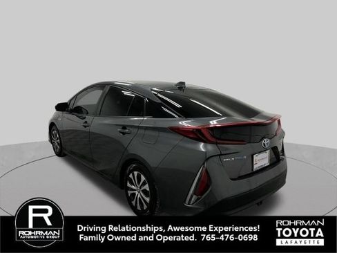 Used 2022 Toyota Prius Prime XLE FWD image 4