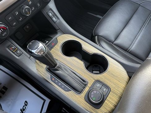 Used 2018 GMC Acadia Denali image 27