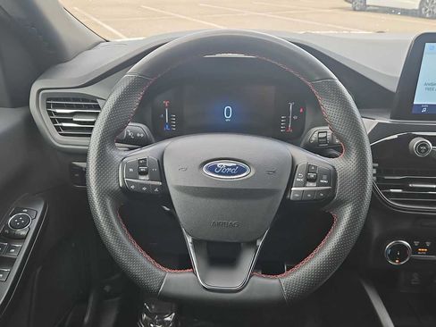 Used 2023 Ford Escape ST-Line FWD image 11