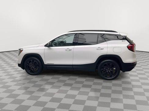 Certified 2022 GMC Terrain SLT w/ Infotainment Package II image 40