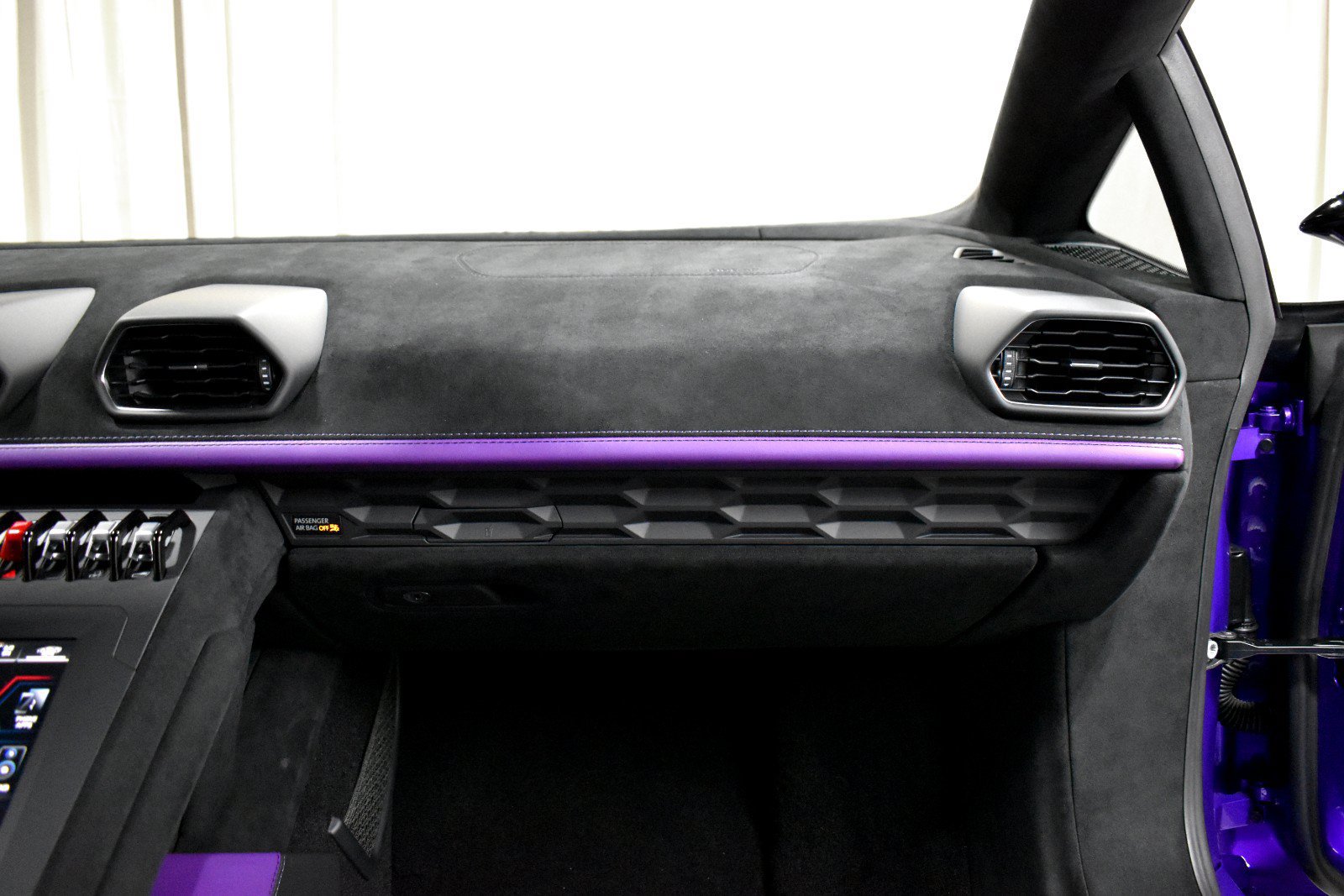 Used 2023 Lamborghini Huracan STO RWD image 23