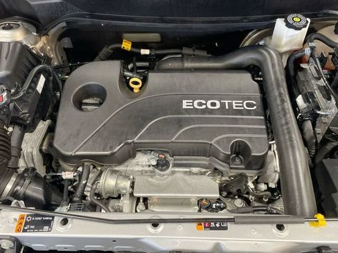Used 2020 Chevrolet Equinox LS w/ LS Convenience Package FWD image 25