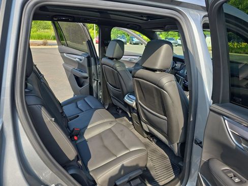 Used 2025 Cadillac XT6 Luxury AWD/4WD image 13