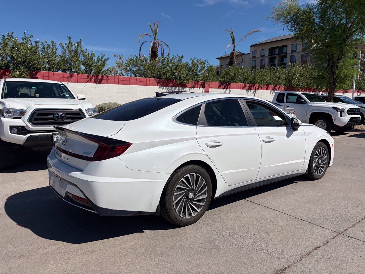 Used 2021 Hyundai Sonata SEL FWD image 2