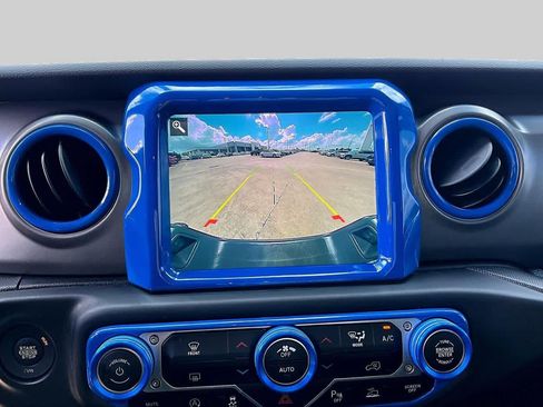 Used 2022 Jeep Gladiator Sport AWD/4WD image 26