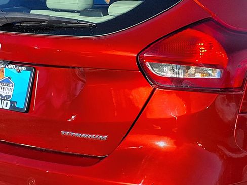 Used 2018 Ford Focus Titanium image 25
