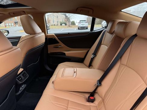 Used 2024 Lexus ES 300h Ultra Luxury w/ Accessory Package (Z1) image 17