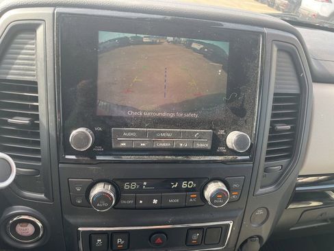 Used 2023 Nissan Titan SV w/ SV Convenience Package RWD image 47
