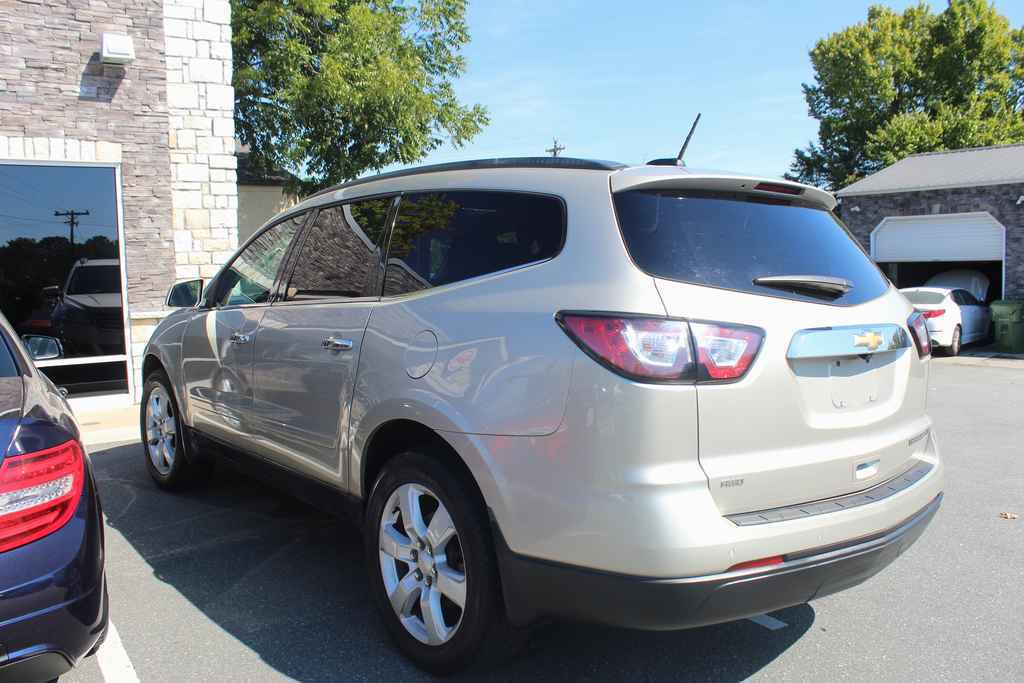 Used 2016 Chevrolet Traverse LT w/ Traveler's Package AWD/4WD image 10