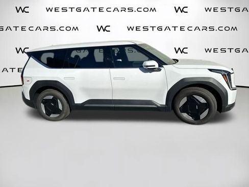New 2026 Kia EV9 Light RWD image 33