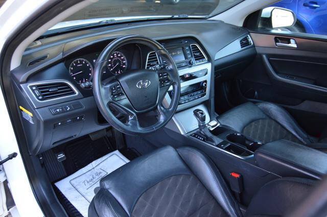 Used 2015 Hyundai Sonata Sport w/ Option Group 03 FWD image 12