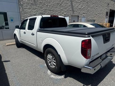 Used 2018 Nissan Frontier SV w/ Value Truck Package AWD/4WD image 3