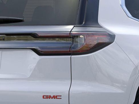 New 2026 GMC Acadia Denali FWD image 11