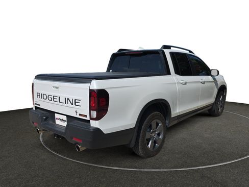 Used 2025 Honda Ridgeline TrailSport image 6
