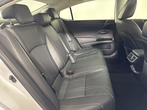 Used 2024 Lexus ES 350 w/ Accessory Package (Z2) FWD image 16