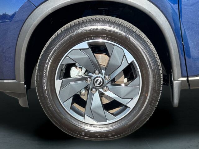 Used 2026 Nissan Rogue SV FWD image 33