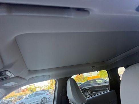 New 2026 Mitsubishi Outlander SEL image 15