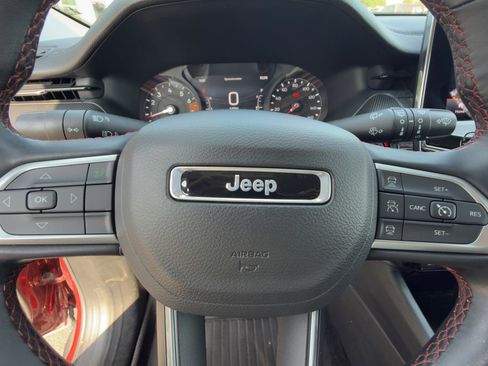 Used 2022 Jeep Compass Trailhawk w/ Sun and Sound Group image 18