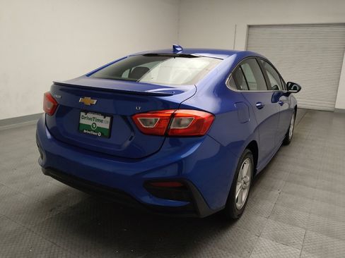 Used 2017 Chevrolet Cruze LT w/ Convenience Package FWD image 7