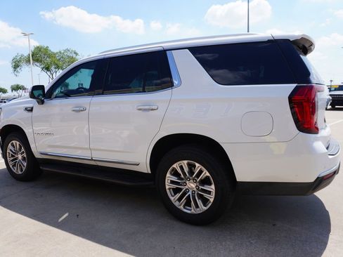 Used 2021 GMC Yukon SLT w/ SLT Luxury Package AWD/4WD image 4