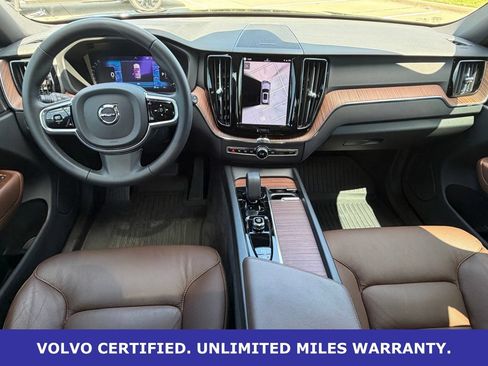 Certified 2023 Volvo XC60 B5 Plus AWD/4WD image 13