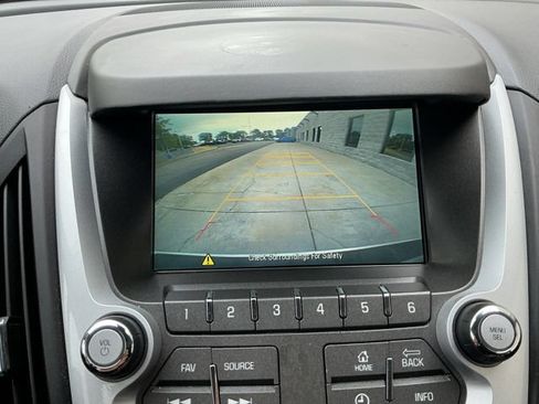 Used 2015 Chevrolet Equinox LT w/ Driver Convenience Package FWD image 2