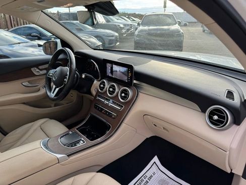 Used 2021 Mercedes-Benz GLC 300 4MATIC image 29