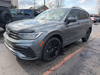 Used 2022 Volkswagen Tiguan SE R-Line