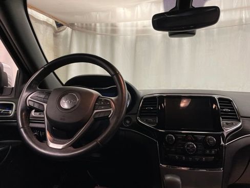 Used 2019 Jeep Grand Cherokee Limited AWD/4WD image 19