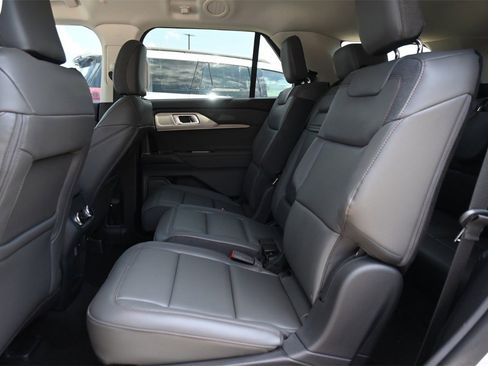 New 2025 Ford Explorer Active w/ Active Comfort Package image 43