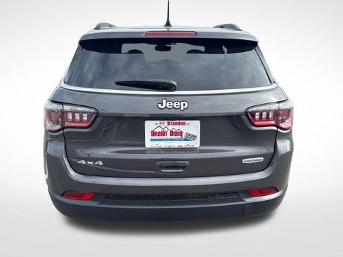 Used 2024 Jeep Compass Latitude AWD/4WD image 4