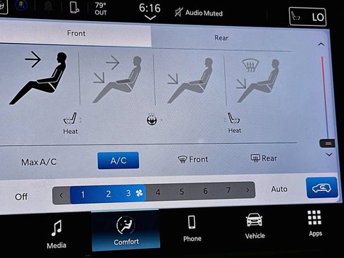 Certified 2024 Chrysler Pacifica Touring-L FWD image 30