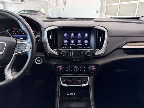 Certified 2023 GMC Terrain SLT w/ Elevation Edition AWD/4WD image 17