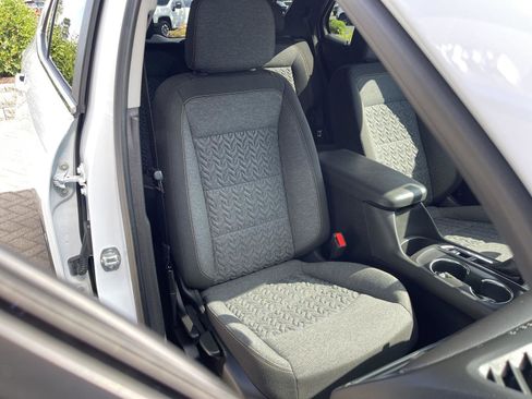 Used 2024 Chevrolet Equinox LT w/ LPO, Floor Liner Package FWD image 32