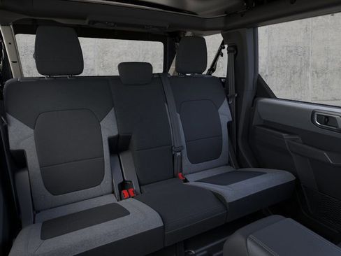 New 2025 Ford Bronco 4-Door AWD/4WD image 11