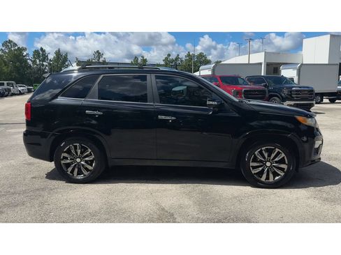 Used 2013 Kia Sorento SX FWD image 9